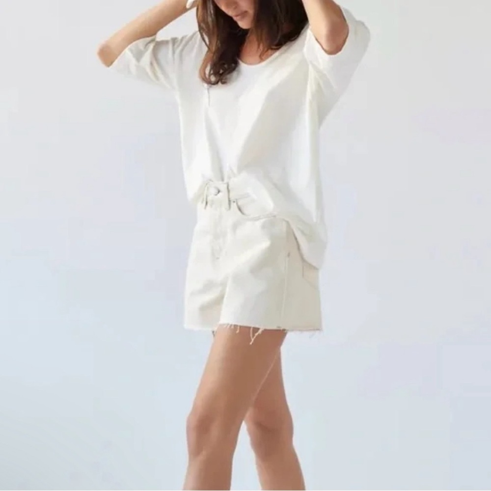 House of Harlow 1960 high rise mom Bermuda short, NWT, 100% cotton, raw hem